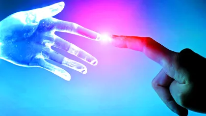 Mănușa bionică ce se conectează la telefonul mobil, creată de studenții români: pe cine poate ajuta