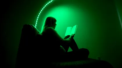 Legătura dintre lumina verde și durere: ce au descoperit oamenii de știință, cum ar putea revoluționa lumea medicală