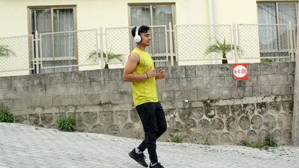 Ce beneficii are, de fapt, mersul cu spatele: explicația oamenilor de știință