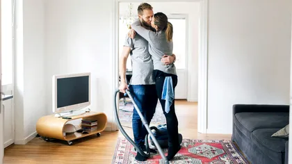 Cine muncește mai mult în gospodărie: femeia sau bărbatul? Antropologii au descoperit, conform unui studiu