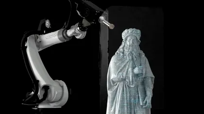Când arta se întâlnește cu tehnologia: robotul artist care sculptează ca Michelangelo
