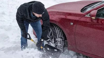 Codul Rutier 2023 - toți șoferii trebuie să știe detaliul care se lasă cu amendă de 2900 de lei, pe timp de iarnă. Anvelopele sunt doar începutul