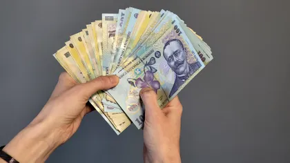 Se dau 1500 de lei acestor români, banii intră direct pe card, de la primărie: cine îi primește, care-i procedura