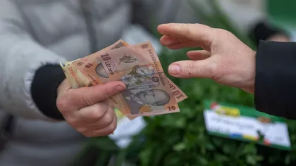 Oamenii săraci, mai inteligenți decât cei bogați? - Studiul care va supăra românii cu bani mulți