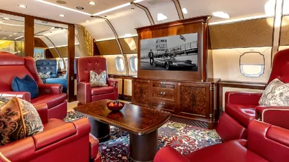 FOTO „Lux la înălțime”: Așa arată avionul cu care Iohannis a zburat în Asia. Imaginile au provocat un val de reacții