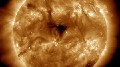 O altă „gaură” gigantică a apărut pe suprafața Soarelui. Furtuna solară va lovi Pământul, iar totul este un mister total chiar și pentru astronomi