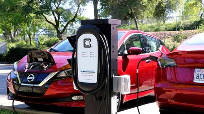 Stații de încărcare pentru mașini electrice, pe toate drumurile, din bani europeni: anunțul de la Bruxelles pentru toți șoferii