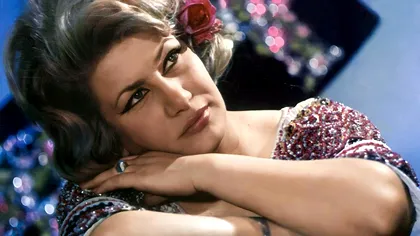 Tragica moarte a cântăreței de muzică populară iubită de o țară întreagă: Ileana Sărăroiu a sfârșit cum a trăit, pe scenă