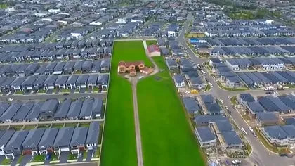 O familie refuză o ofertă de peste 30 de milioane de euro ca să își vândă casa. În jurul ei s-a construit un întreg oraș