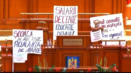 Greva ar fi trebuit să rezolve problema, dar Legea Salarizării este “în aer”: culisele neglijenței în coaliția PNL - PSD