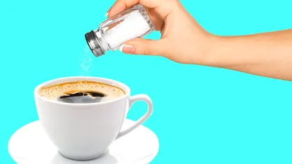De ce pun oamenii sare în cafea: adevărul din spatele unui obicei ciudat