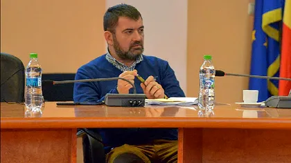 Doi directori ai Serviciului de Termoficare Brașov, reținuți de DNA pentru atribuirea ilegală de contracte. Ar fi primit mită o trotinetă electrică și mașini