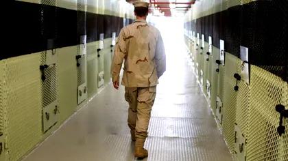 Zece melodii pe care CIA le-a folosit ca să tortureze prizonierii. Ce alte tehnici folosea agenția