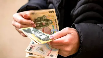 Cine e bugetarul cu salariu astronomic în România: cumulează pensia cu salariul și ajunge la o cifră amețitoare