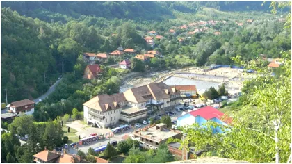 Stațiunea din România care pare desprinsă din basme: de la un an la altul, e de nerecunoscut pentru turiști