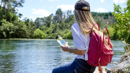 Apa toxică pe care o bei fără să știi că te poate îmbolnăvi. Problemele de sănătate grave cu care te poți alege