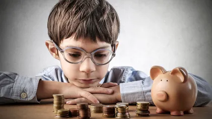 S-a schimbat legea pentru elevii din România: bani în plus de la stat, burse noi, chiar și pentru elevii de la privat