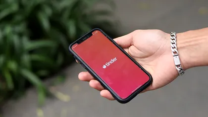 Schimbare importantă pentru utilizatorii Tinder. Disputa de la care a pornit totul. ”Nu poți să faci asta”