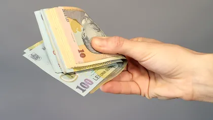 De ce sunt românii săraci de tineri până la bătrânețe: cea mai mare greșeală se face la 30 de ani