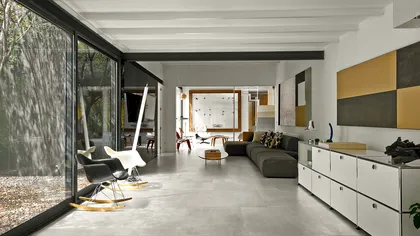 Cine cumpără apartamente de sute de mii de euro, cum le plătești. Piața imobiliară din România, ”la firul ierbii”.