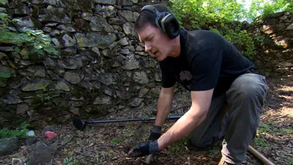 Descoperire impresionantă făcută cu un detector de metale, pe un câmp pentru morcovi. Obiectele găsite, neprețuite. Foto