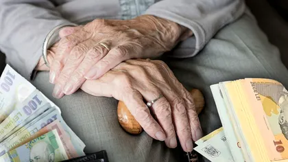 Când intră pensiile în luna decembrie, banii se dau mai devreme. Ce trebuie să știe pensionarii din România