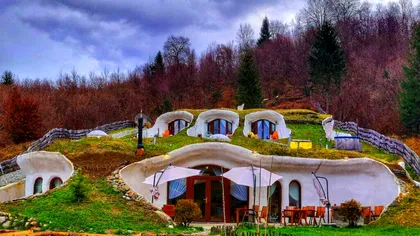 Pensiunea construită sub pământ de care nu știai: Locul din România desprins parcă din Stăpânul Inelelor
