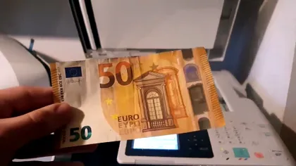 Ce se întâmplă dacă încerci să xeroxezi bancnote, să faci copii la bani. Viralul unui român cu 25 de milioane de vizualizări