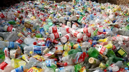 Reguli noi pentru comercianții români: Ce planuri are Uniunea Europeană cu ambalajele de plastic