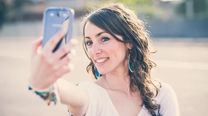 Țara în care poți fi arestat dacă te oprești să-ți faci selfie-uri. De ce s-au luat măsuri atât de dure pentru o acțiune banală