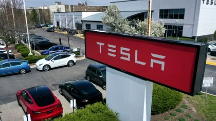 Elon Musk își dă angajații afară. Nici la Tesla nu mai ai siguranța locului de muncă