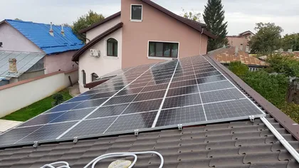 Instalarea de panouri solare vine cu riscuri majore în România. Avertismentul experților pentru românii amatori de fotovoltaice