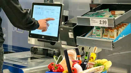 Dezastrul caselor de marcat self-checkout: Lidl, Kaufland și alții au vrut să dea lovitura, dar au dat de generația Z. 