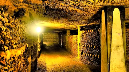 Orașul morților de sub orașul luminilor: Istoria si misterele catacombelor din Paris