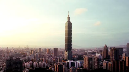 Cum a rămas “în picioare” după cutremurul de 7.5 grade, deși e cea mai înaltă clădire din Taiwan. Secretul supraviețuirii, un pendul de 660 de tone