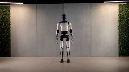 Elon Musk anunță lansarea roboților umanoizi Tesla în 2024