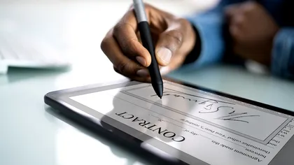 Legea Semnăturii Electronice și a Serviciilor de Încredere a fost adoptată. Care sunt noutățile, cum ne afectează