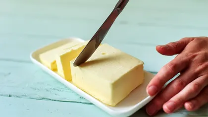 Untul creat în laborator din CO2 are gustul untului real, susține Bill Gates: Start-up-ul inovator care transformă aerul în unt