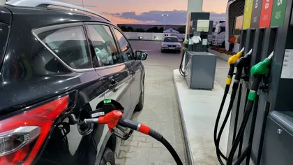 Apă în rezervorul mașinii - cum știi dacă ți-au 