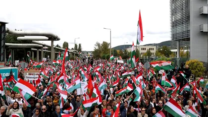 Mii de oameni protestează în Ungaria, cerând încetarea propagandei din media de stat