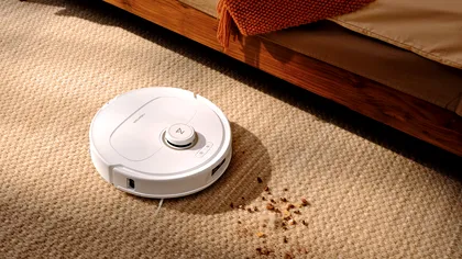 Cât de deștepte au devenit aspiratoarele în 2024. Roborock cu inteligență artificială și asistent vocal îți ușurează viața