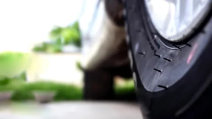 De ce au anvelopele auto acei mici țepi de cauciuc: adevărul din spatele acestor 