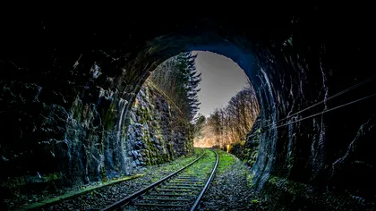 România și cele 200 de tuneluri uitate: comori ale infrastructurii feroviare, din care doar patru construite după 1990, restul sunt moștenirea de la Ceaușescu sau interbelice