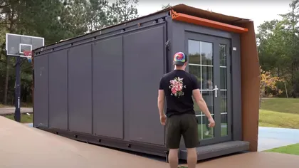 Bărbatul care și-a cumpărat o casă de pe Amazon: Montaj rapid și cost accesibil VIDEO