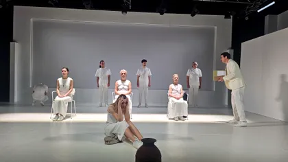 „Incendii”, un spectacol emblematic la Teatrul de Stat Constanța: Când rădăcinile ard, adevărul renaște din cenușă