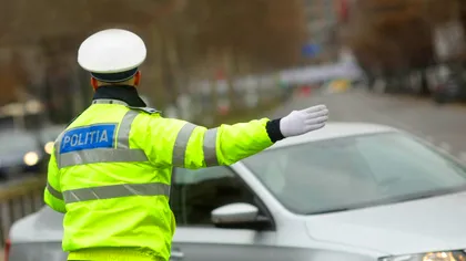 Amendă de peste 3.000 de lei fără drept de apel pentru șoferii români: Ce nu ai voie să pui în geamurile mașinii sau pe parbriz. Nu-ți transforma mașina în vitrină ambulantă