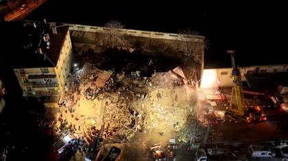 Trei secunde de spaimă: momentul în care un bloc de locuințe cu patru etaje s-a prăbușit, din senin, în Turcia