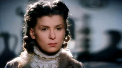 Veta din ”O noapte furtunoasă”, primul și singurul rol cinematografic al actriței Maria Maximilian. Câteva secunde i-au purtat noroc: ”Vii mâine să facem proba!”