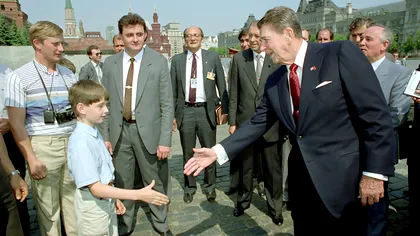 Misterul din Piața Roșie: turistul Vladimir Putin și vizitatorul Ronald Reagan