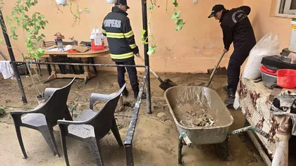 Aproximativ o sută de gospodării din Caraş-Severin, afectate de o viitură de scurtă durată. Ce a lăsat furtuna în urmă, localnicii sunt disperaţi